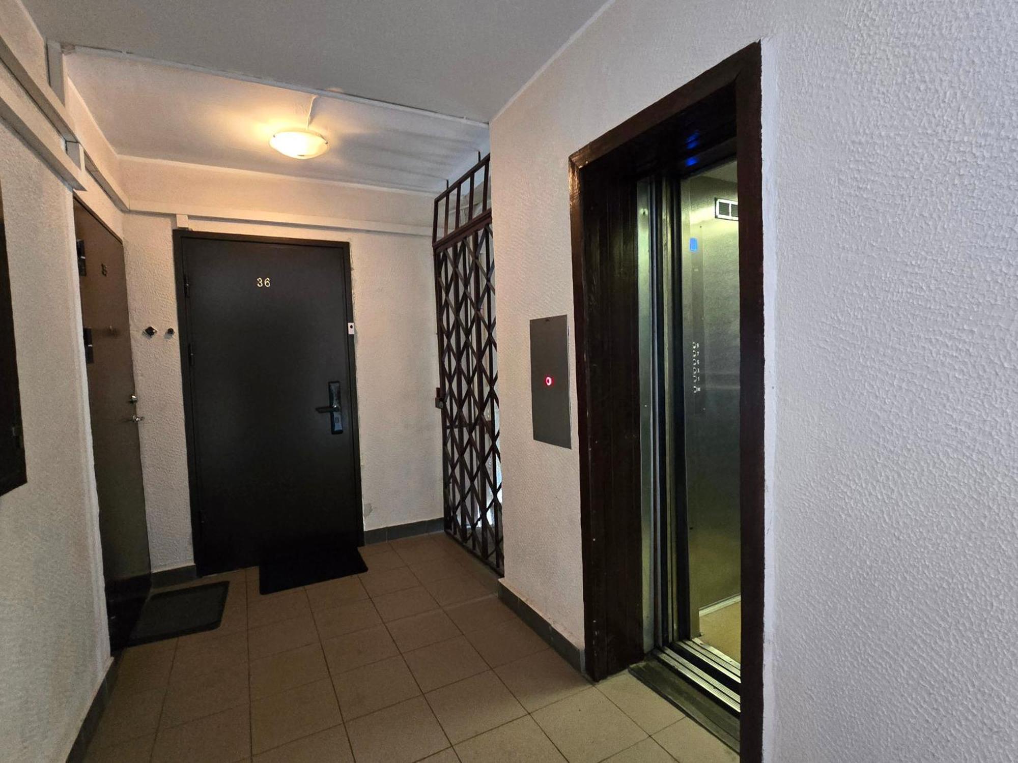 Hero Avenue Apartment นาร์วา ภายนอก รูปภาพ
